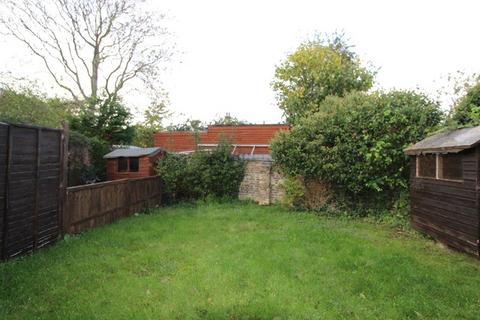 3 bedroom terraced house to rent, Mulberry Close, New Barnet, Hertfordshire, EN4