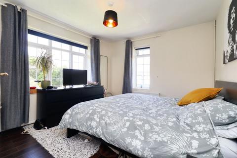 2 bedroom flat to rent, Frant Road, Tunbridge Wells, TN2