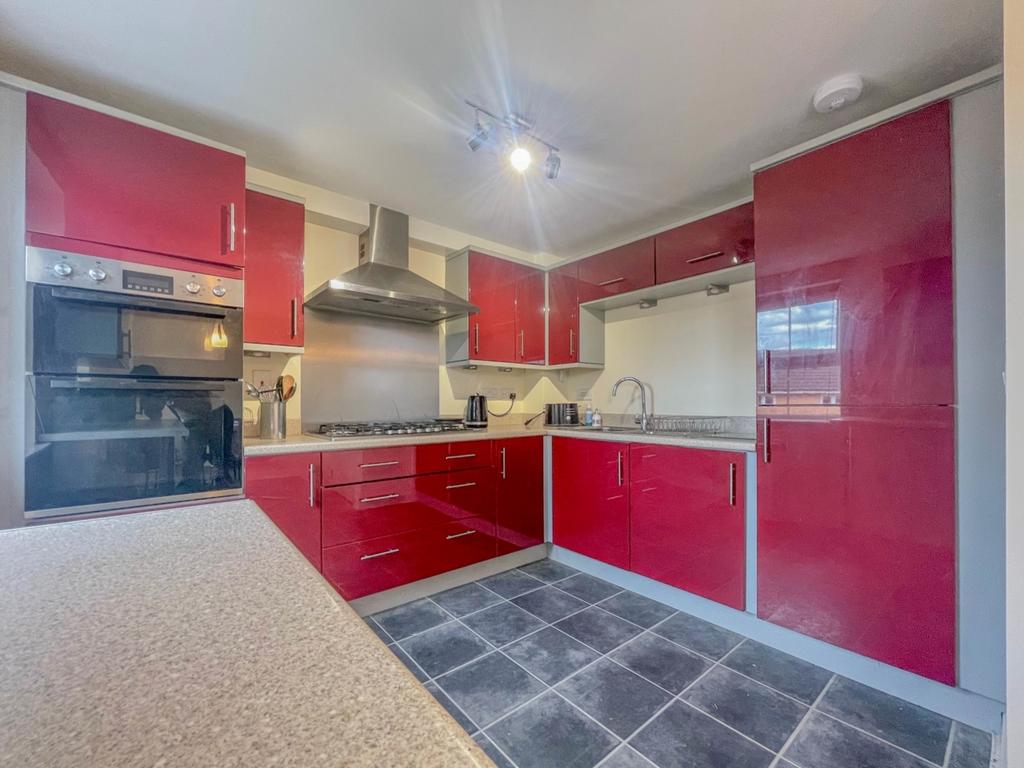 Lrg kitchen diner 4