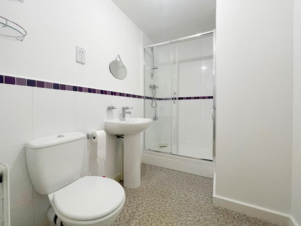 Bed 2 (en-suite) (1)
