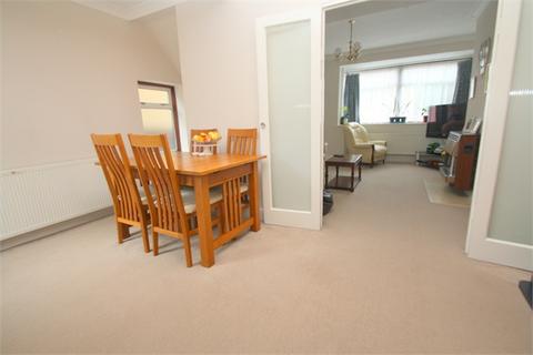 2 bedroom end of terrace house to rent, Kenilworth Gardens, STAINES-UPON-THAMES, TW18