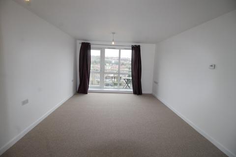 1 bedroom flat to rent, St Hughs Avenue, High Wycombe HP13