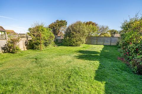 3 Beech Avenue, Bracklesham Bay, Chichester, PO20 8HU