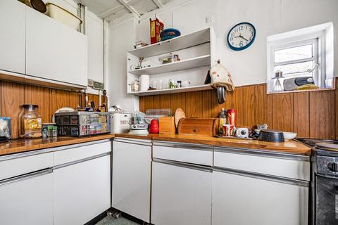 3 Beech Avenue, Bracklesham Bay, Chichester, PO20 8HU