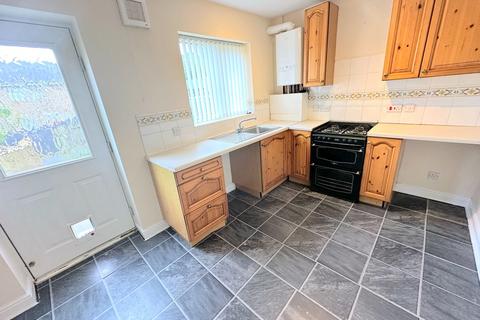 2 bedroom end of terrace house to rent, Halifax, Halifax HX3