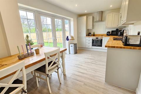 4 bedroom detached house for sale, Lawrence End, Hermitage RG18