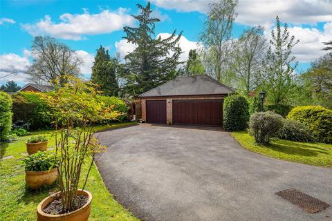 4 bedroom detached house for sale, Little Barn Place, Liss, Hampshire, GU33