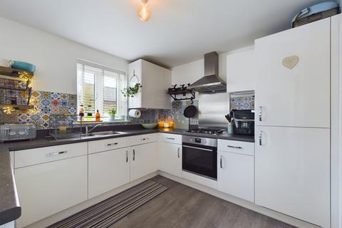 2 Beverley Way, Towcester, NN12 6UE