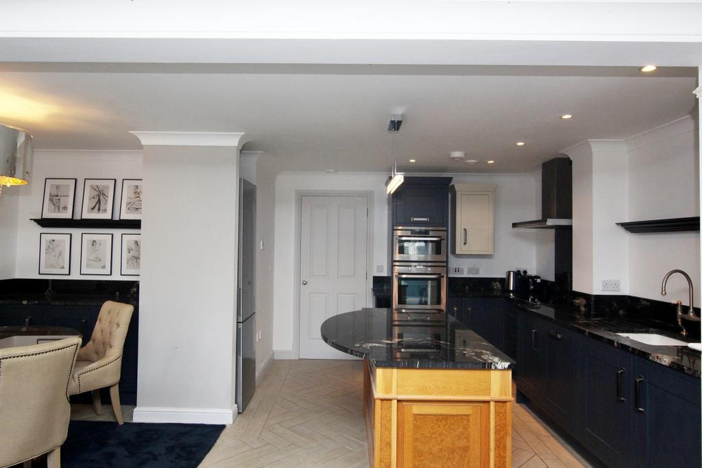 Kitchen 3