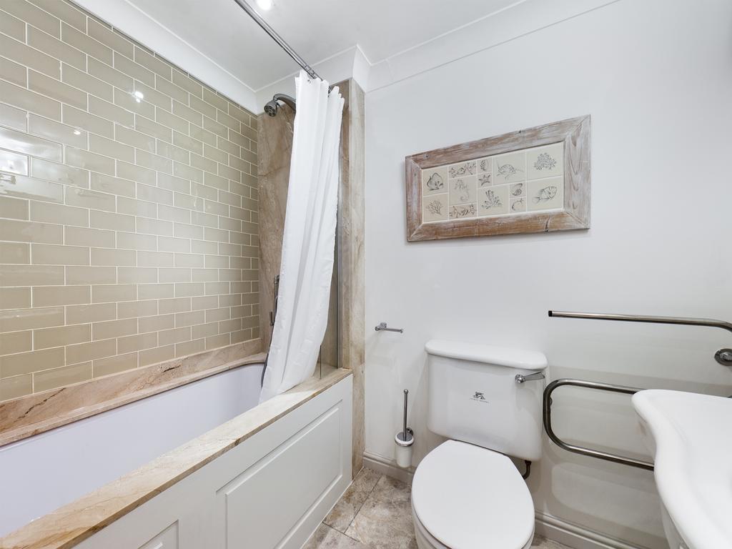 Family bathroom