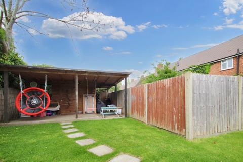 29 Barnfield, Iver, SL0 0AL