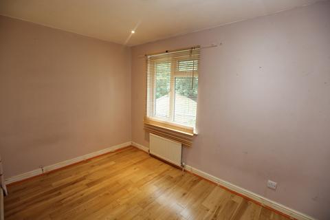 2 bedroom terraced house to rent, Shore Close, TW12