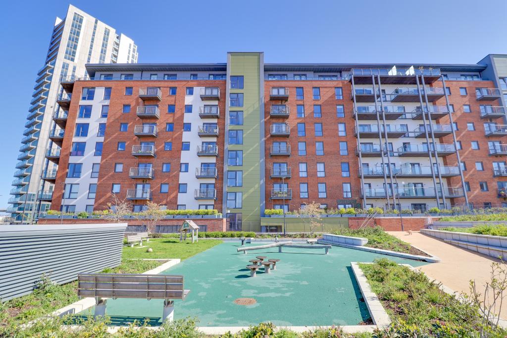 Denyer Walk, Woolston, Southampton 2 bed flat for sale £275,000
