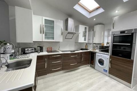 2 bedroom terraced house to rent, Rita Avenue,  Manchester, M14