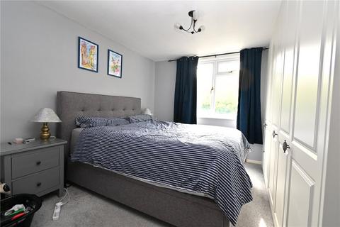 3 bedroom terraced house to rent, Normanton Road, Basingstoke, Hampshire, RG21