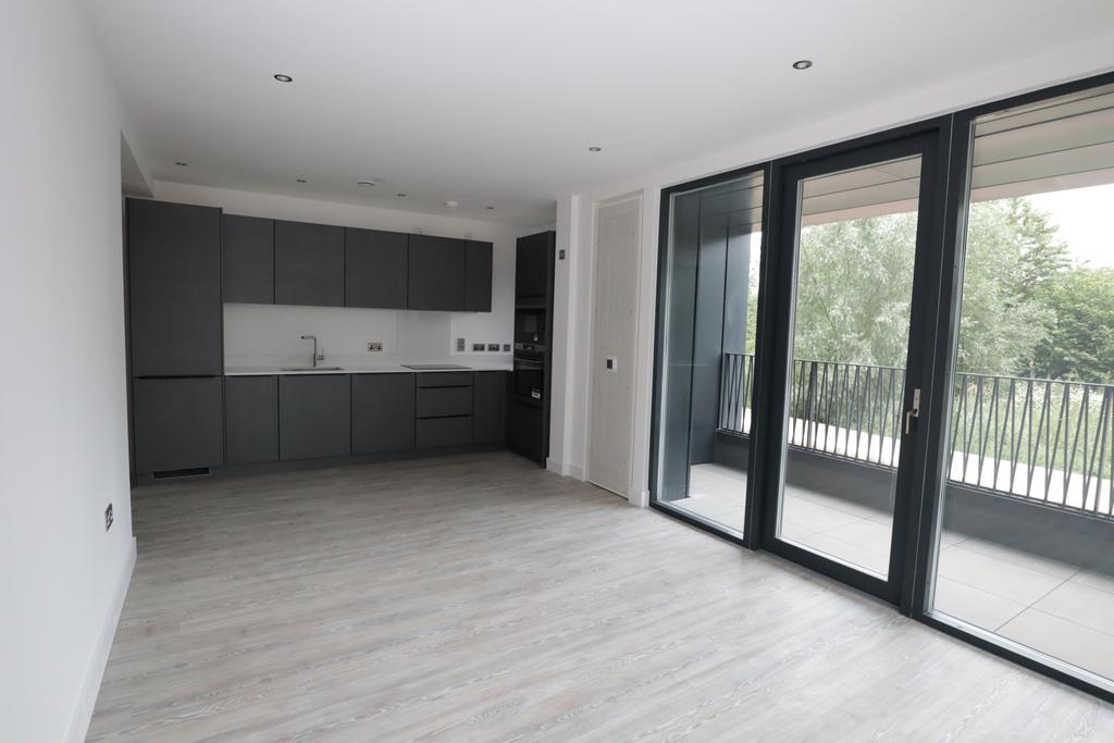 Apartment in Cambridge, Cambridgeshire - View 2
