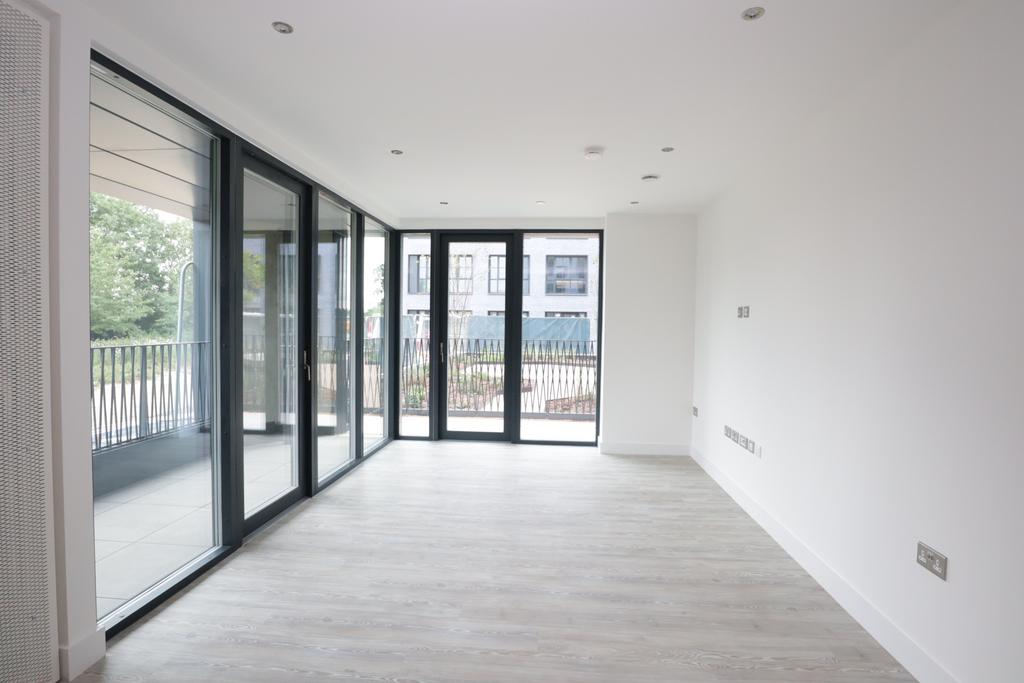 Apartment in Cambridge, Cambridgeshire - View 5