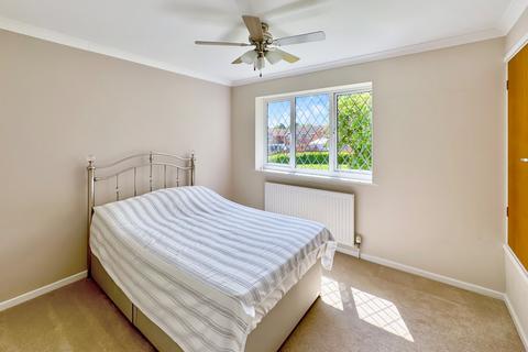 5 Brooke Drive, Gravesend, DA12 4XP