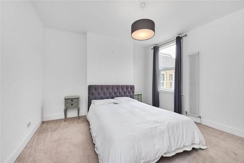 3 bedroom maisonette for sale, Weir Road, London, SW12