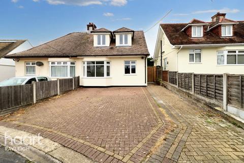 3 bedroom semi-detached house for sale, Oakwood Road, Rayleigh