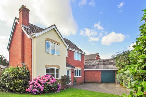 4 bedroom detached house to rent, Mallow Way, Norfolk NR18