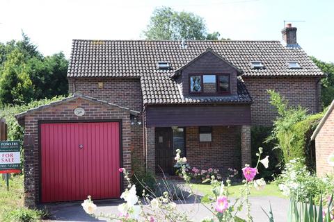 4 bedroom detached house for sale, Thakeham - detached house