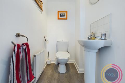 43 Bathlin Crescent, Glasgow, G69 0NE