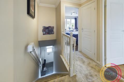 43 Bathlin Crescent, Glasgow, G69 0NE