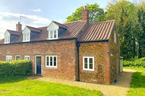 2 bedroom semi-detached house to rent, CASTLE RISING | Delightful 2 Bedroom House | Prime Location