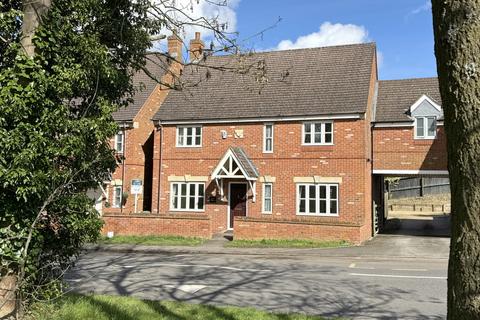 4 bedroom link detached house to rent, Kineton