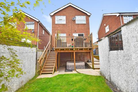 3 bedroom detached house for sale, Stonebeck Avenue, Harrogate