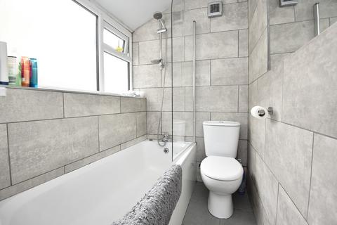 9 Birch Grove, Harrogate, HG1 4HR