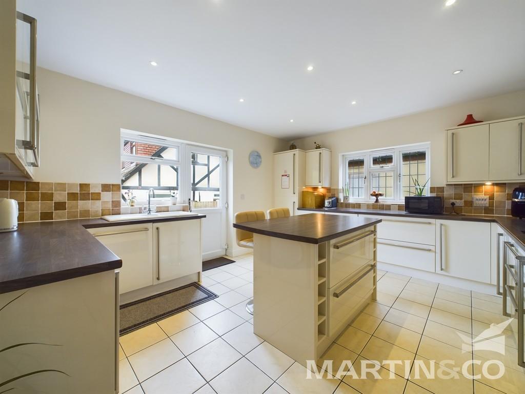 Priory Road, Bicknacre 6 bed detached house for sale £1,100,000