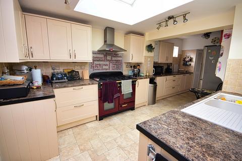 3 bedroom semi-detached house for sale, Skelcher Road, Shirley B90