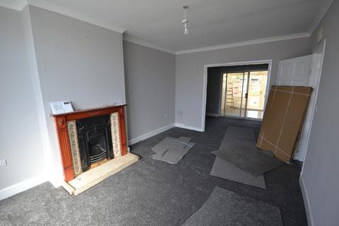 3 bedroom semi-detached house to rent, Turnbull Drive, Leicester LE3