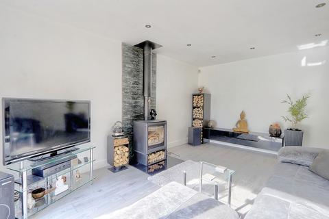 66 Woodley Grove, Ormesby, Middlesbrough, TS7 9HW