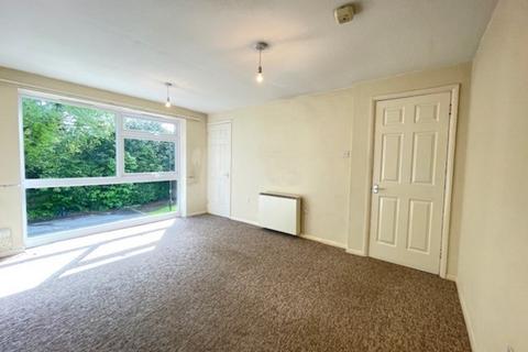 2 bedroom maisonette to rent, POUND HILL