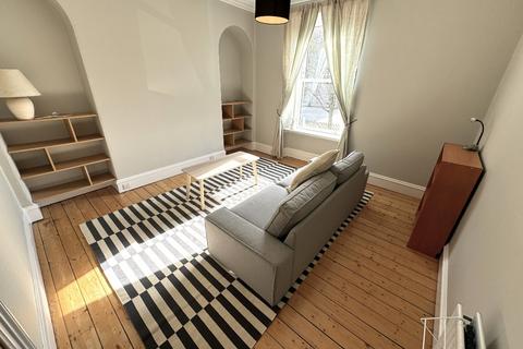 2 bedroom flat to rent, Esslemont Avenue, Rosemount, Aberdeen, AB25