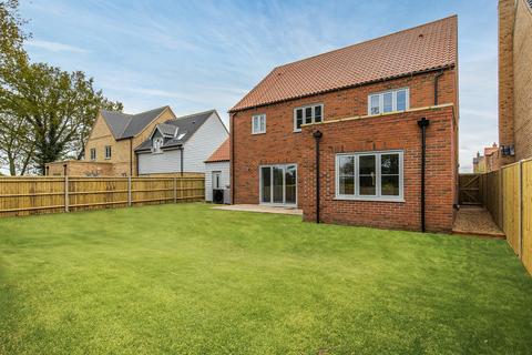 4 bedroom detached house for sale, Spooner Row, Near Wymondham College