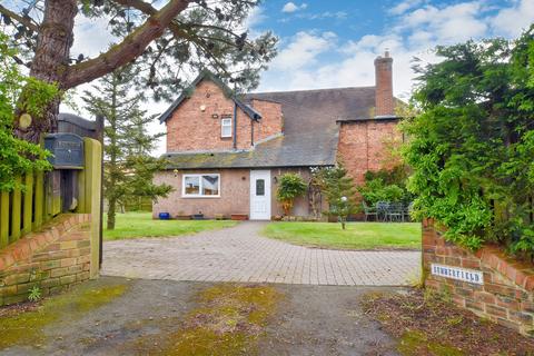 3 bedroom detached house for sale, Salisbury Road, Market Drayton