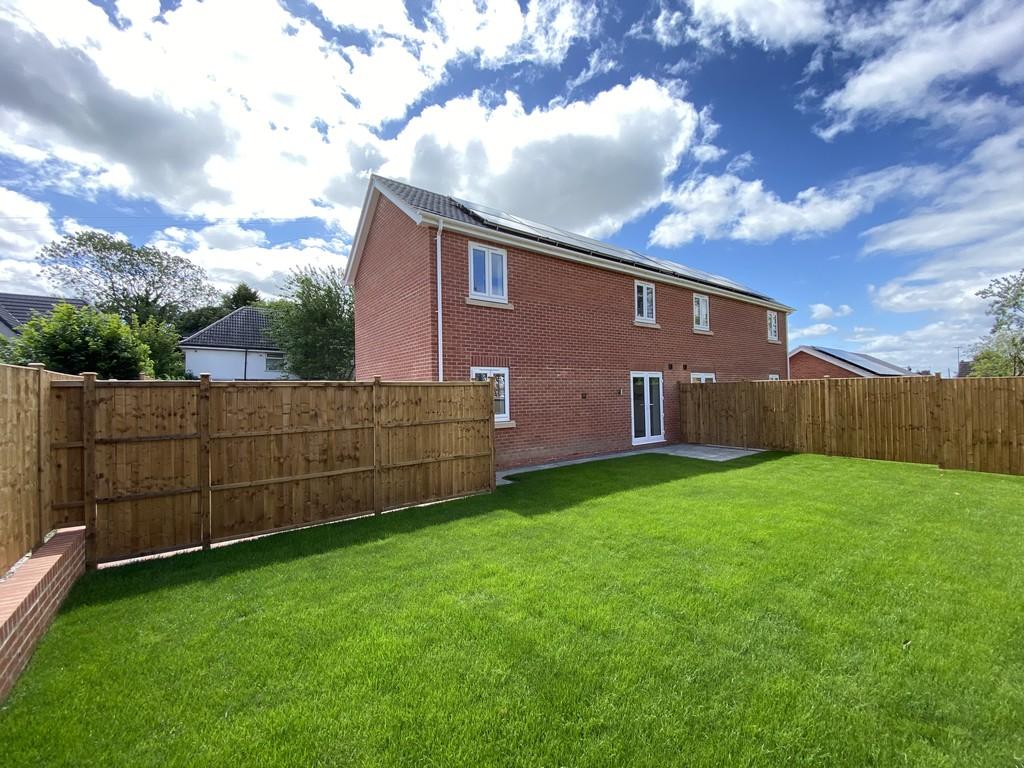 Hall Street, Church Gresley 3 bed semidetached house for sale £250,000