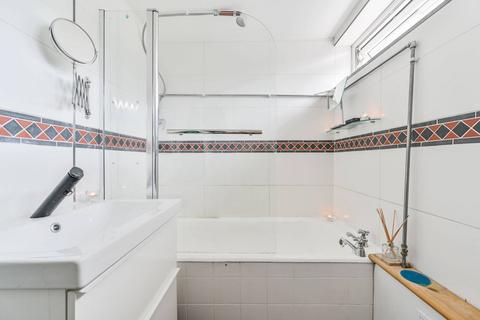 22 Culvert Road, London, SW11 5BD