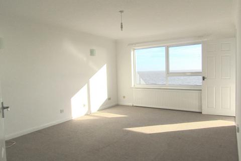 2 bedroom flat to rent, Queens House, Frinton On Sea CO13