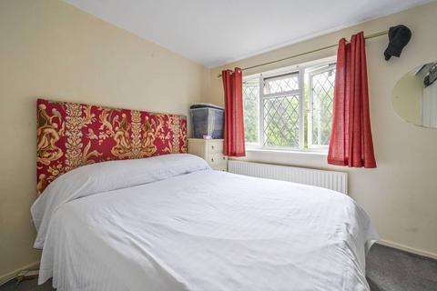 2 bedroom end of terrace house for sale, Bowers Walk, EPC, Beckton, London, E6