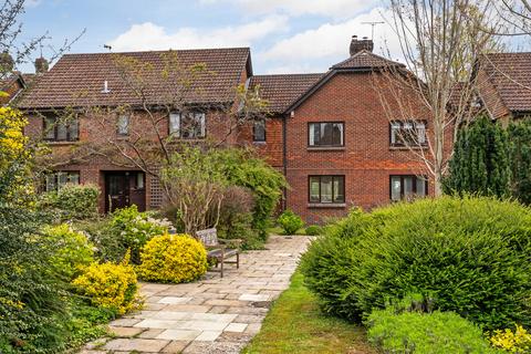 20 Denham Close, Winchester, SO23 7BL