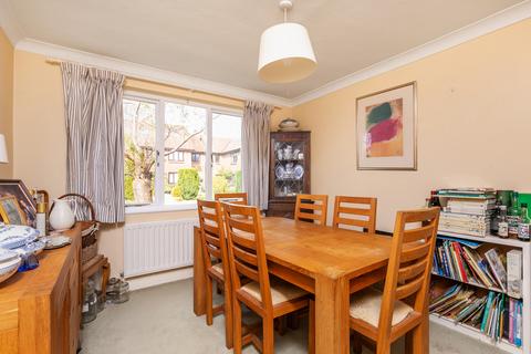 20 Denham Close, Winchester, SO23 7BL