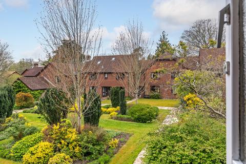 20 Denham Close, Winchester, SO23 7BL