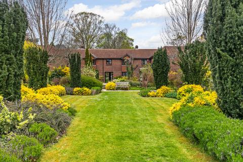 20 Denham Close, Winchester, SO23 7BL