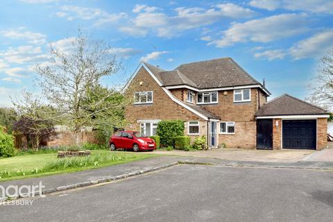4 bedroom detached house for sale, Mayflower Close, Aylesbury