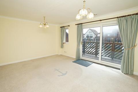 3 bedroom terraced house for sale, Newlyn Way, Portsmouth PO6